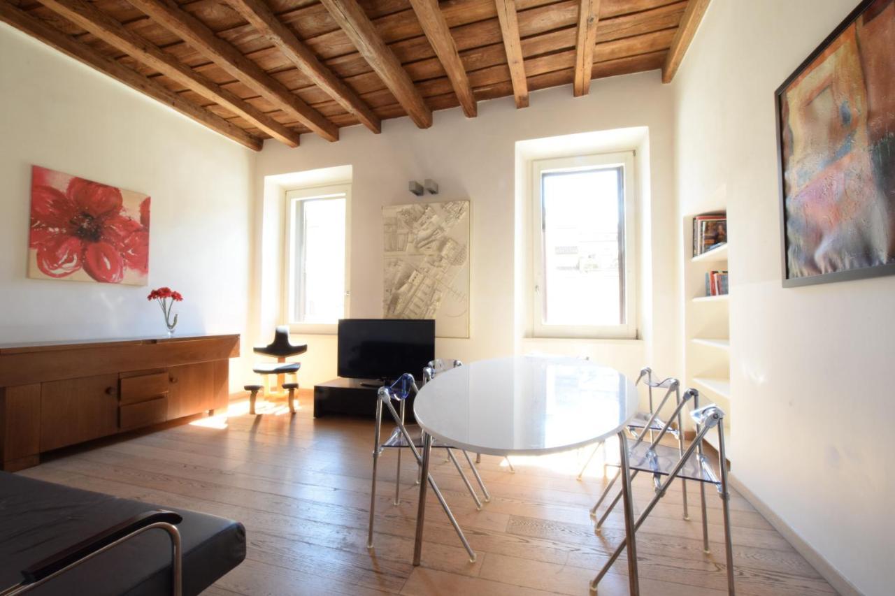 Modern Apartment In Campo De Fiori Roma Exterior foto