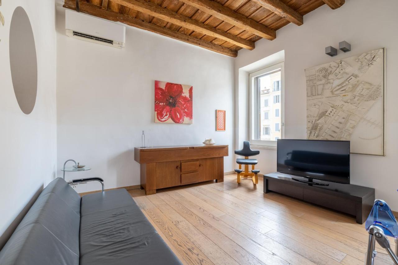 Modern Apartment In Campo De Fiori Roma Exterior foto